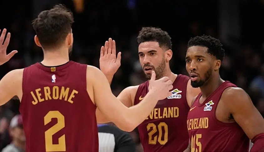 关于米切尔险胜险胜，球队未来可期关键表现点燃全场！的信息