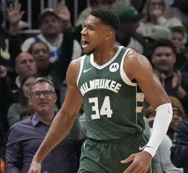 字母哥关键节点势不可挡,SKT带队取胜!