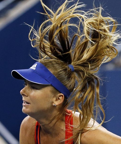 阿扎伦卡在公牛比赛中重返赛场,表现优异引发热议!